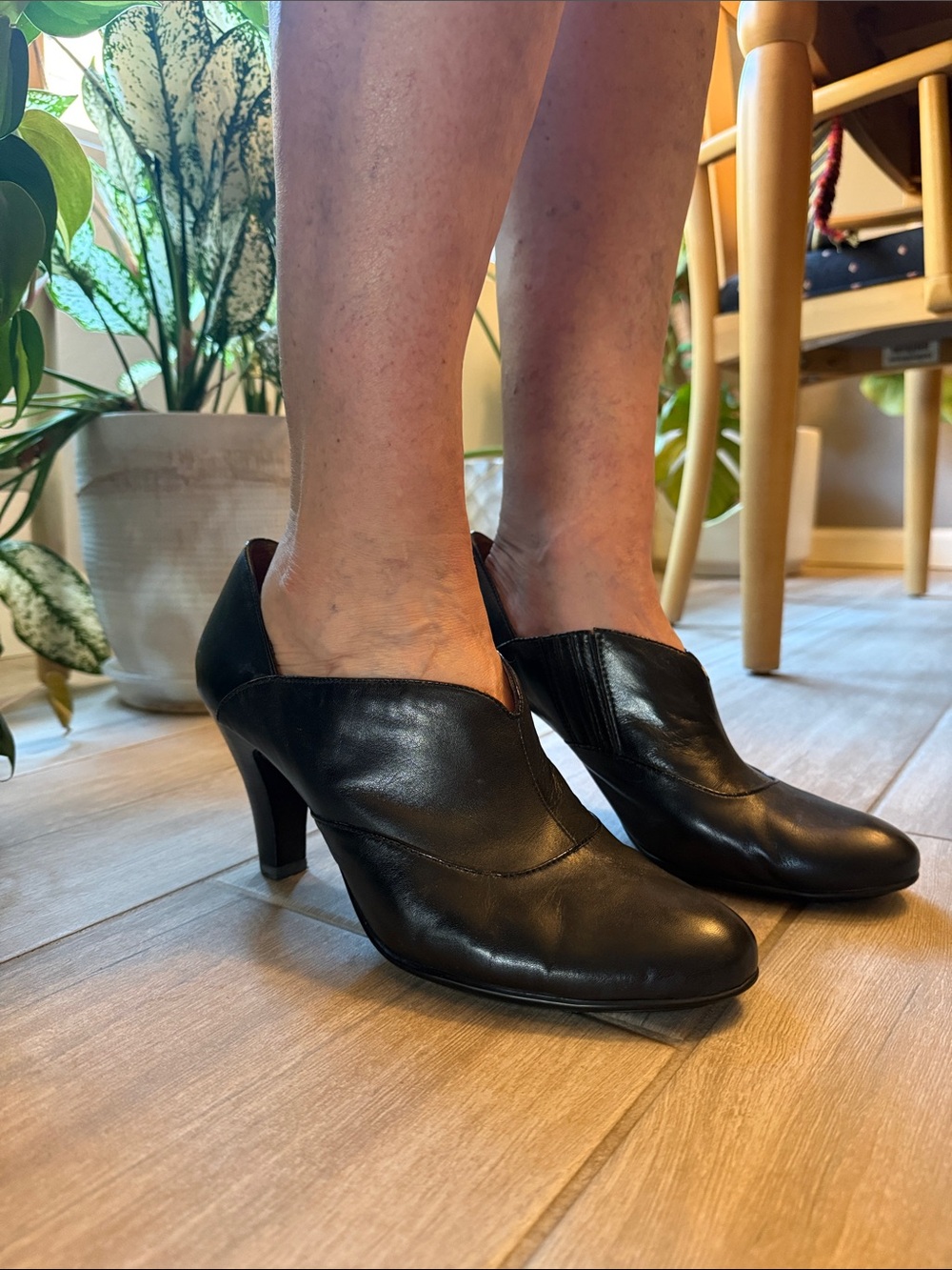 Sofft Black Leather Women's Heel Booties